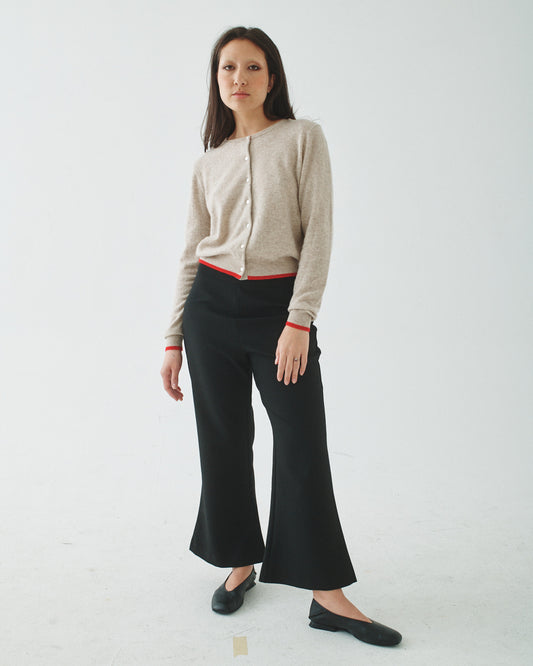 09 Kick Flare Crop - Black