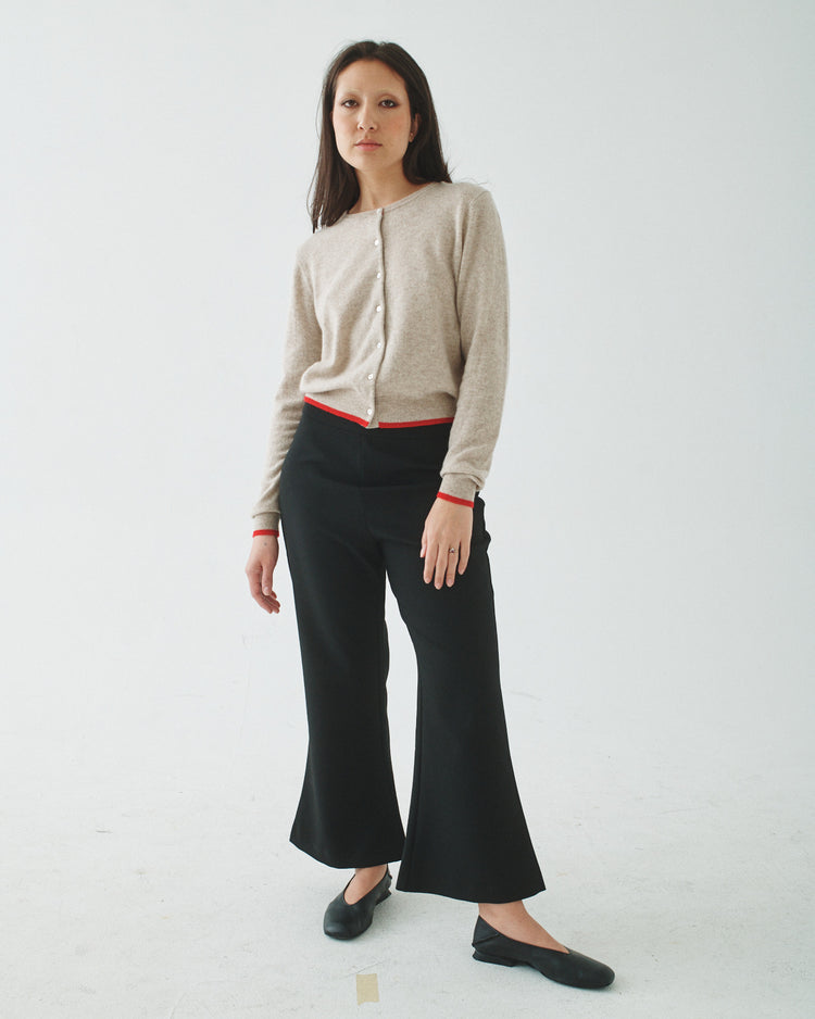 09 Kick Flare Crop - Black