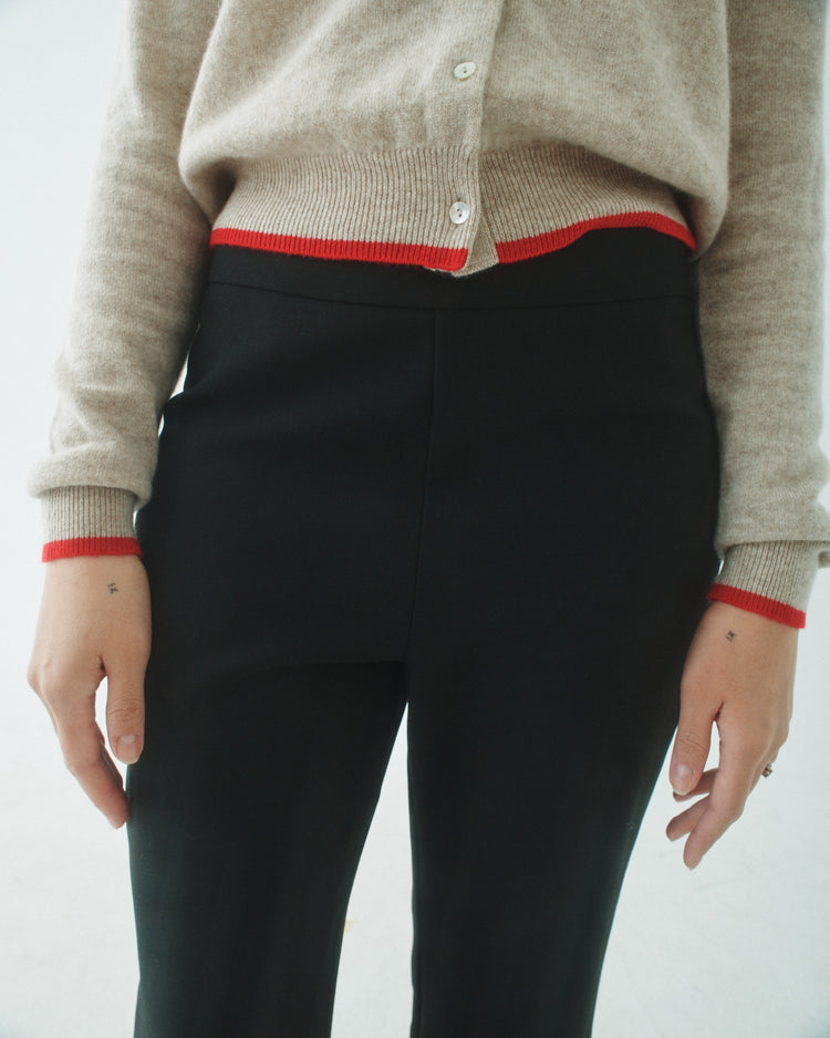 09 Kick Flare Crop - Black