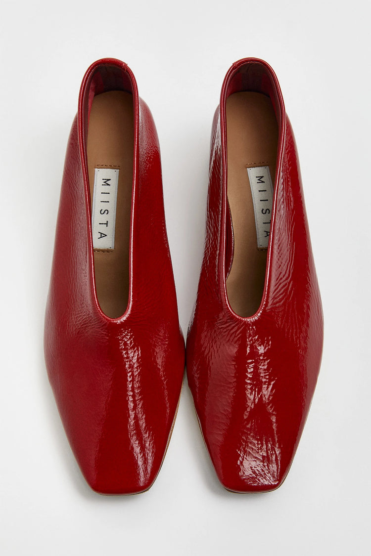 Bibi Dark Red Courts