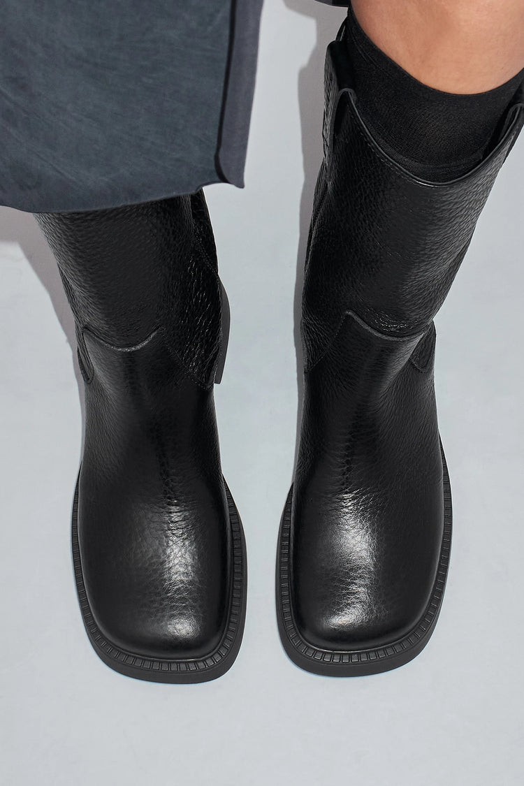 Aron Black Ankle Boots