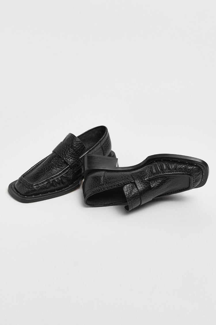 Airi Black Grain Loafers