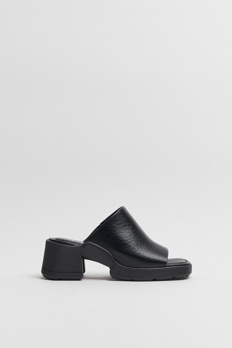 Clarin Black Mule Sandal