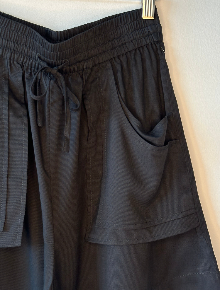 03 Black Utility Short